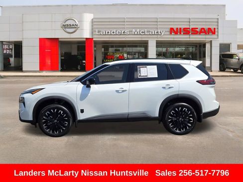 Used 2026 Nissan Rogue SV FWD image 8