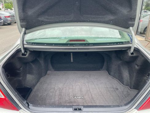 Used 2003 Toyota Camry LE FWD image 8
