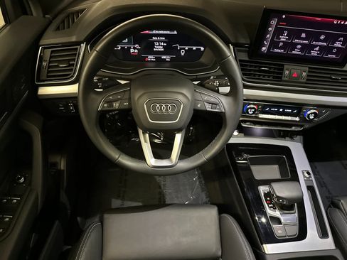 Used 2025 Audi Q5 2.0T Premium w/ Convenience Plus Package AWD/4WD image 14