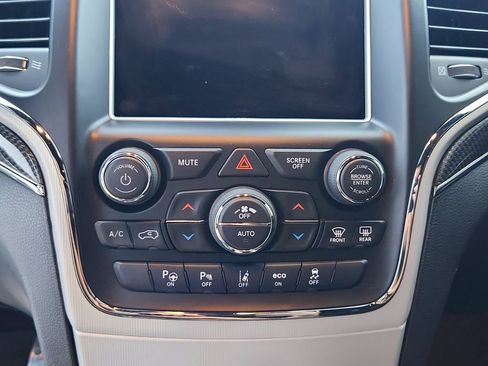 Used 2018 Jeep Grand Cherokee Trackhawk AWD/4WD image 45