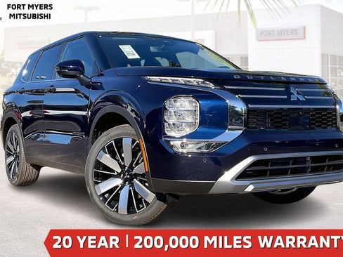 New 2026 Mitsubishi Outlander SE image 1