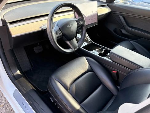 Used 2018 Tesla Model 3 Long Range RWD image 10