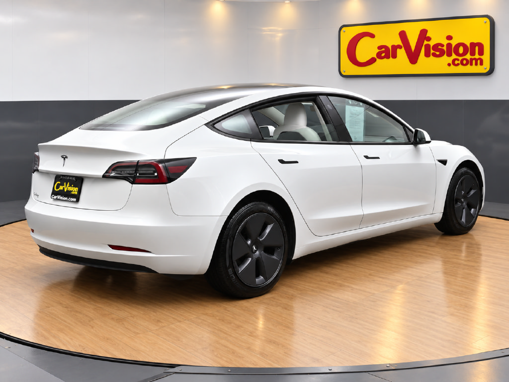 Used 2023 Tesla Model 3 Standard Range RWD image 3