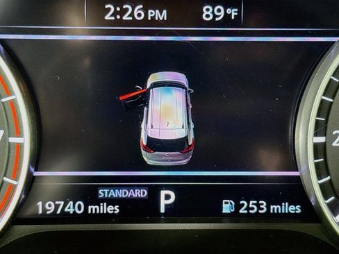 Used 2025 Nissan Rogue S FWD image 14