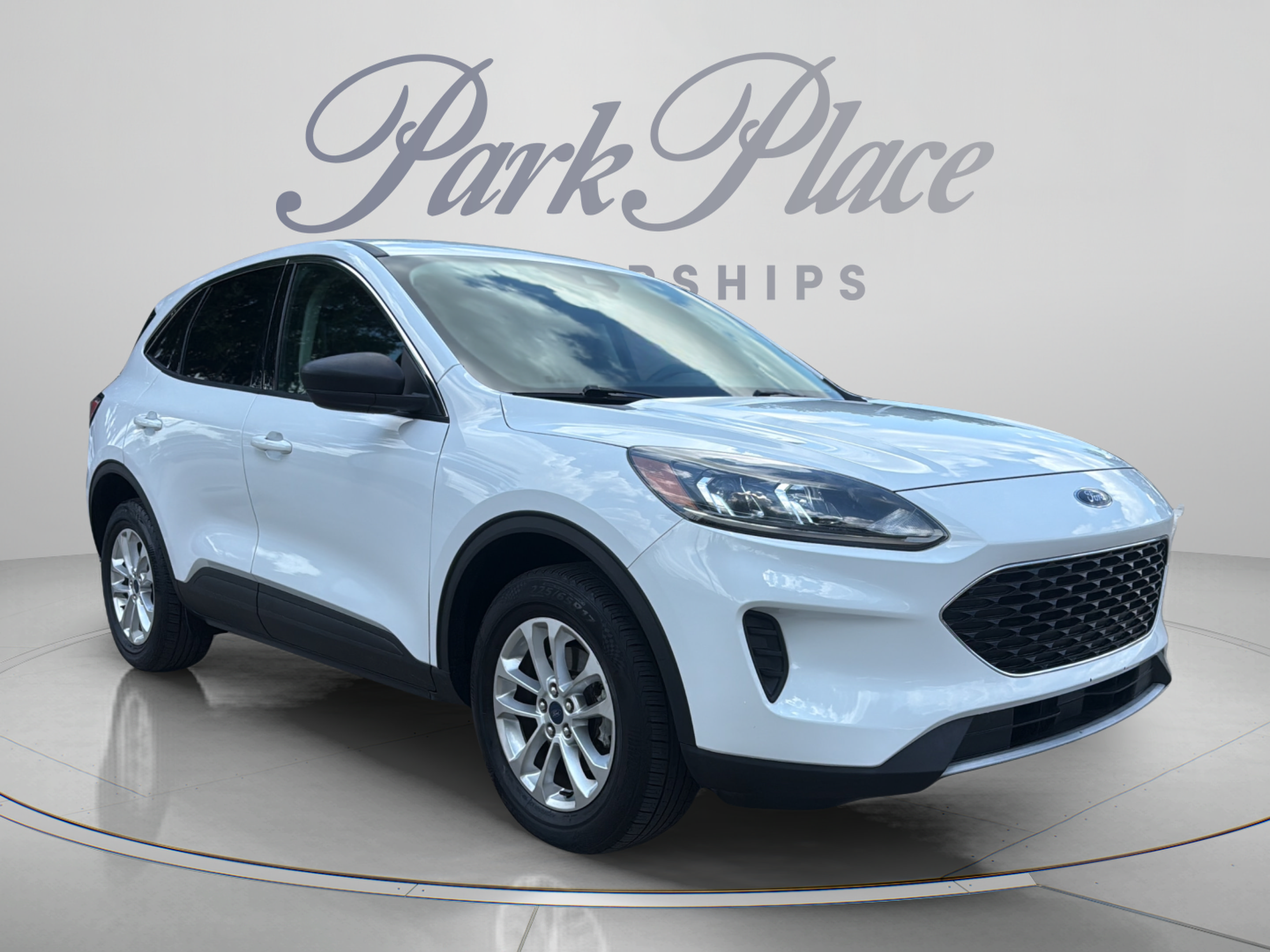 Used 2022 Ford Escape SE AWD/4WD image 9