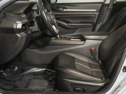 Used 2024 Nissan Altima 2.5 SR image 22