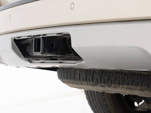 Used 2018 Ford Expedition XLT w/ Equipment Group 202A RWD image 18