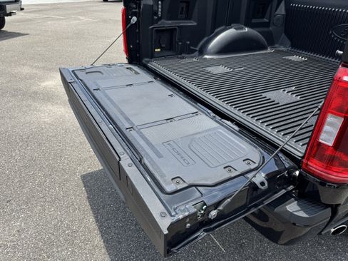 Certified 2022 Ford F150 XLT w/ Equipment Group 302A High image 10