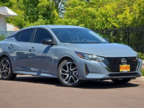 Used 2024 Nissan Sentra SR FWD image 2