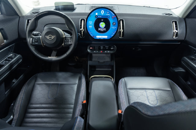 Certified 2025 MINI Cooper Countryman S AWD/4WD image 19