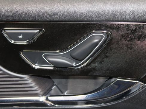 Used 2022 Lincoln Corsair Standard w/ Equipment Group 101A image 27