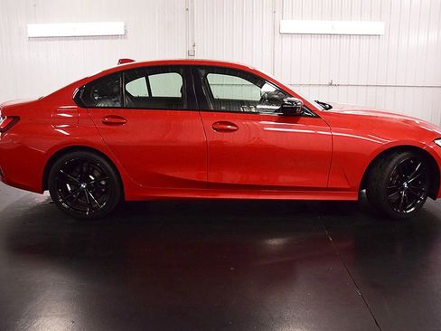 Used 2022 BMW 330i xDrive Sedan w/ Premium Essential Package AWD/4WD image 8
