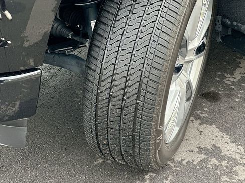 Used 2025 Chevrolet Silverado 1500 High Country AWD/4WD image 24