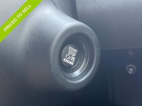 Used 2025 RAM ProMaster 2500 w/ Convenience Group FWD image 24
