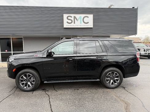 Used 2021 Chevrolet Tahoe Z71 w/ Rear Media and Nav Package AWD/4WD image 10