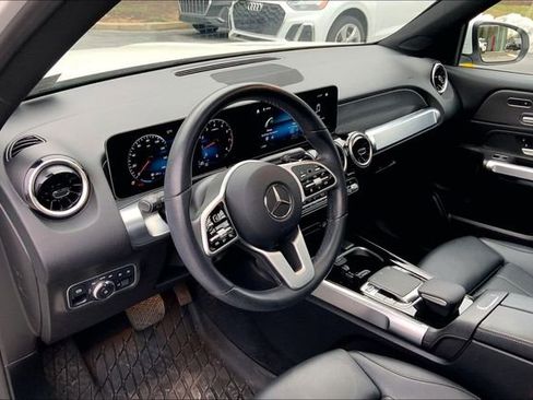 Used 2020 Mercedes-Benz GLB 250 4MATIC image 17