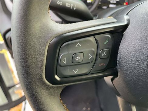 Used 2024 Jeep Wrangler Unlimited w/ Convenience Group image 27