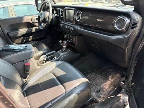 Used 2019 Jeep Wrangler Unlimited Sahara AWD/4WD image 21