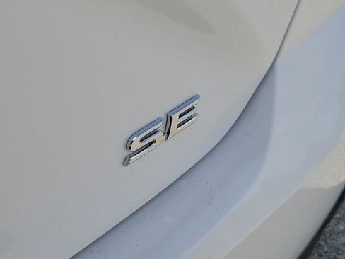 Used 2026 Toyota Camry SE FWD image 8