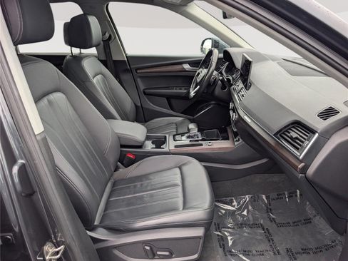 Used 2023 Audi Q5 2.0T Premium w/ Convenience Package AWD/4WD image 11