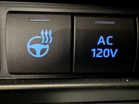 Used 2023 Toyota Tundra Limited image 37