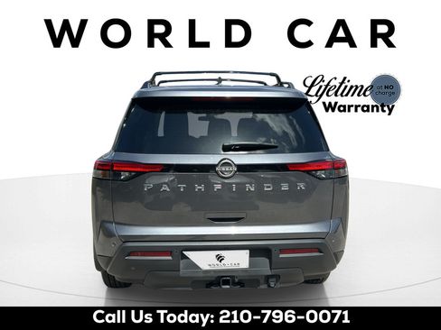 Used 2025 Nissan Pathfinder SV w/ SV Premium Package FWD image 4