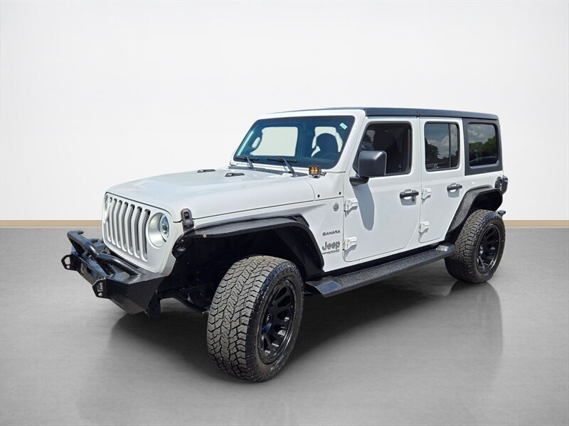 Used 2020 Jeep Wrangler Unlimited Sahara w/ Cold Weather Group AWD/4WD image 8