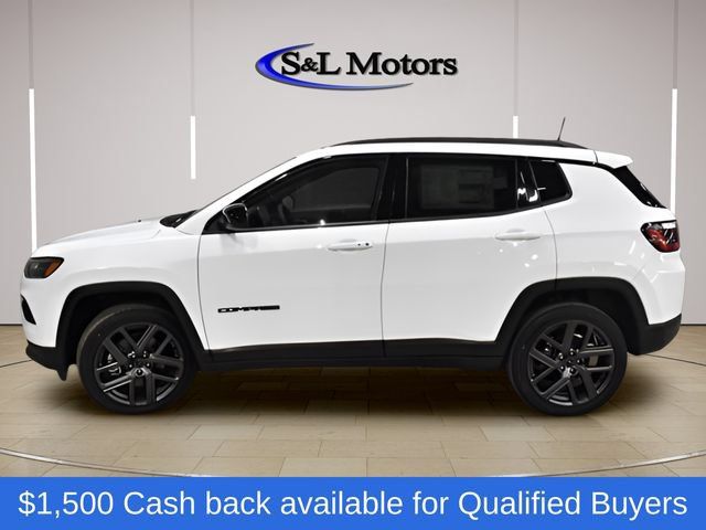 New 2026 Jeep Compass Latitude w/ Sun and Sound Group AWD/4WD image 4