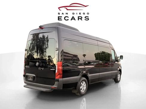 Used 2019 Mercedes-Benz Sprinter 2500 image 5