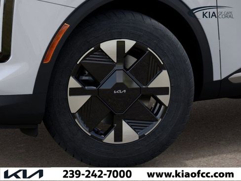 New 2026 Kia Sportage LX image 9