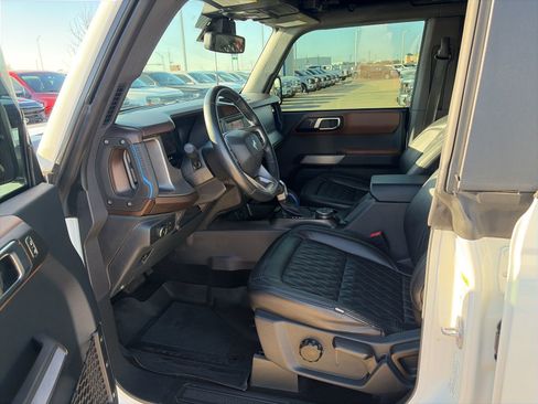 Used 2022 Ford Bronco Outer Banks image 12