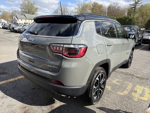 Used 2022 Jeep Compass Limited AWD/4WD image 7