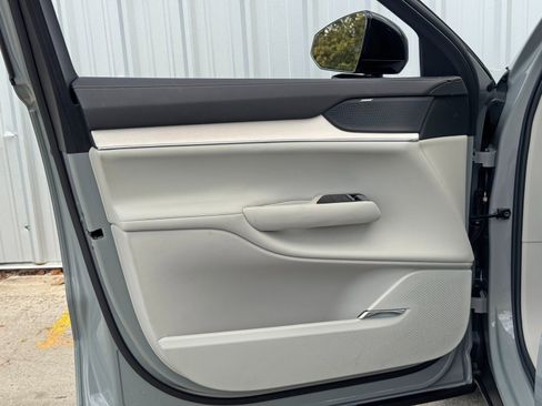 Used 2025 Volvo EX90 Ultra image 37