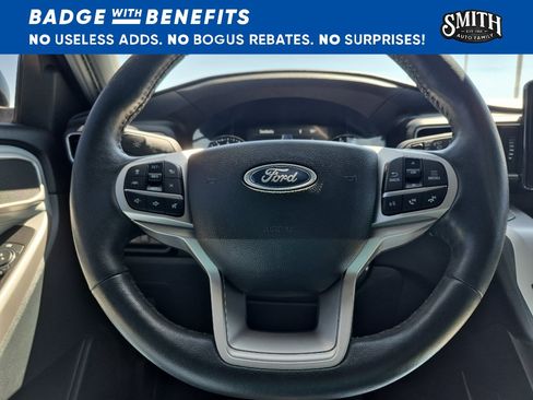 Used 2023 Ford Explorer XLT RWD image 26