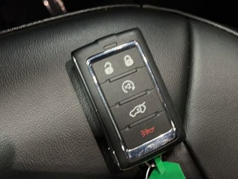 Used 2025 Jeep Grand Cherokee Limited w/ Black Appearance Package AWD/4WD image 34