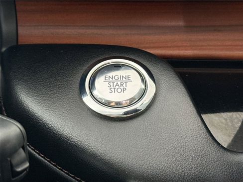 Used 2022 Lincoln Aviator Reserve AWD/4WD image 25