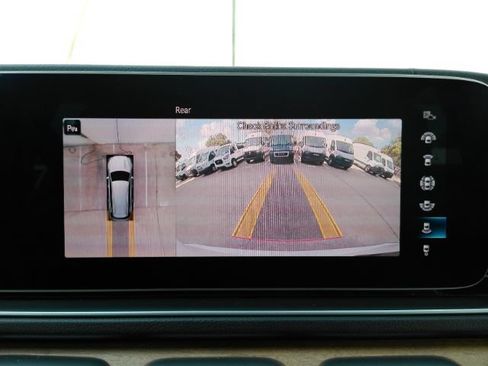 Used 2020 Mercedes-Benz GLS 450 4MATIC image 8
