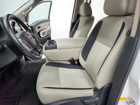 Used 2023 Nissan Titan SV w/ Accessory Utility Package image 19