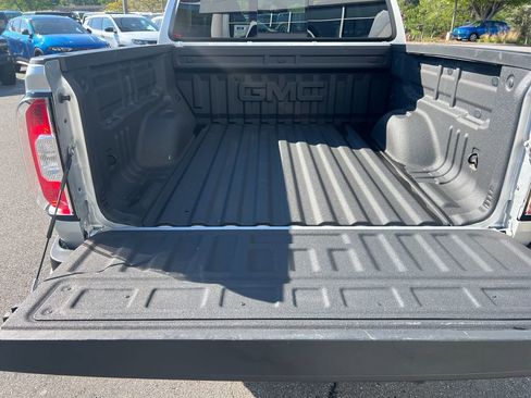 Used 2016 GMC Canyon SLE w/ All Terrain Package AWD/4WD image 5