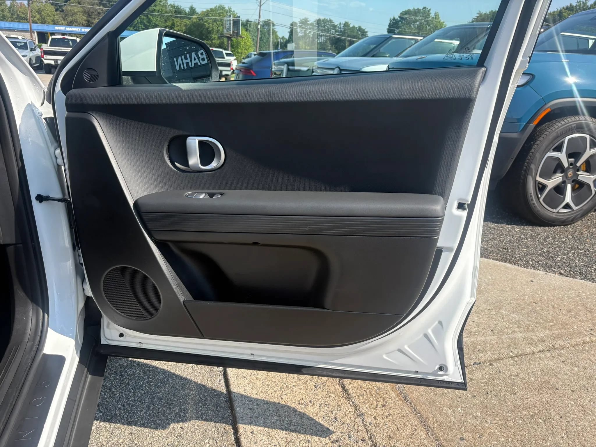 Used 2024 Hyundai Ioniq 5 SEL RWD image 17