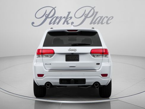 Used 2015 Jeep Grand Cherokee Overland w/ Advanced Technology Group RWD image 3