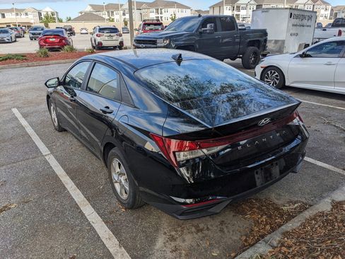 Used 2023 Hyundai Elantra SE image 10