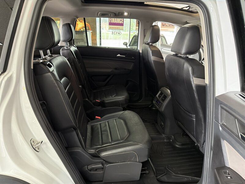 Used 2022 Volkswagen Atlas SEL Premium AWD/4WD image 24