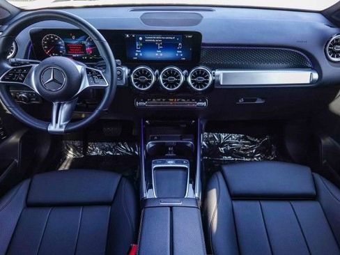Used 2024 Mercedes-Benz GLB 250 image 12