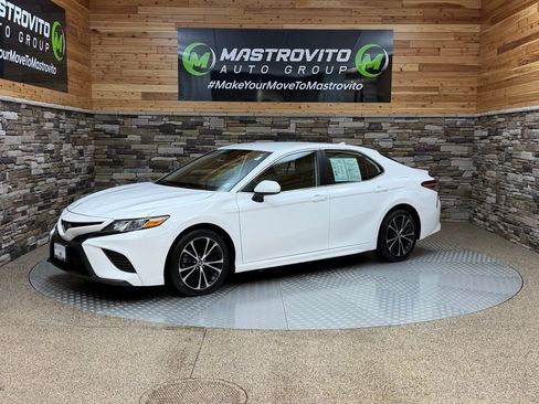 Used 2020 Toyota Camry SE image 5