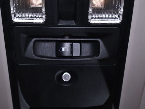 Used 2016 RAM 3500 Laramie AWD/4WD image 33