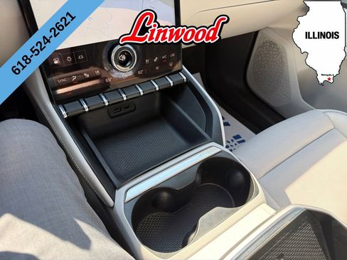 Used 2026 GMC Terrain Denali AWD/4WD image 27