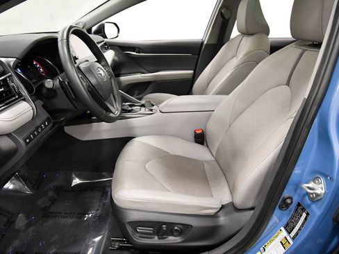 Used 2024 Toyota Camry XSE w/ Navigation Package FWD image 14