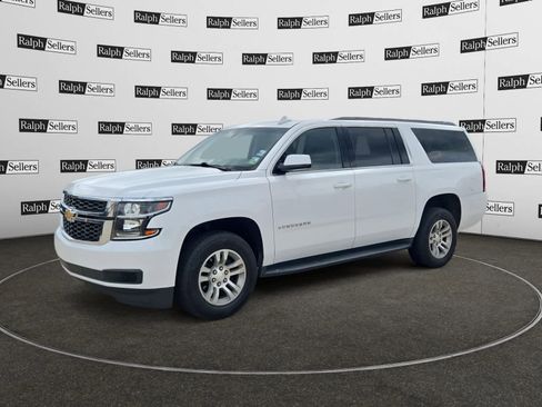 Used 2020 Chevrolet Suburban LS image 2