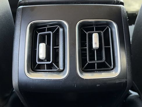 Used 2025 Kia Sorento LX FWD image 22